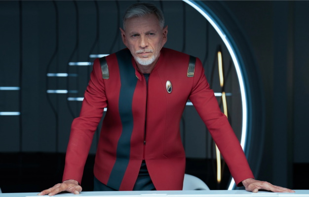Promo photo for Discovery Season 5 featuring Captain Rayner.