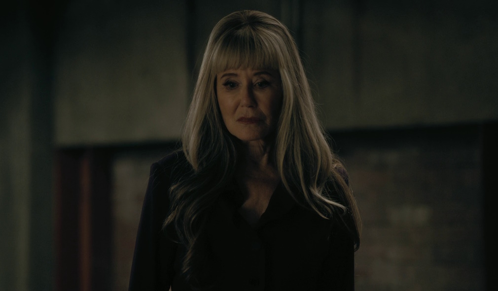 Mary McDonnell as Madeline Usher in The Fall of the House of Usher (2023).