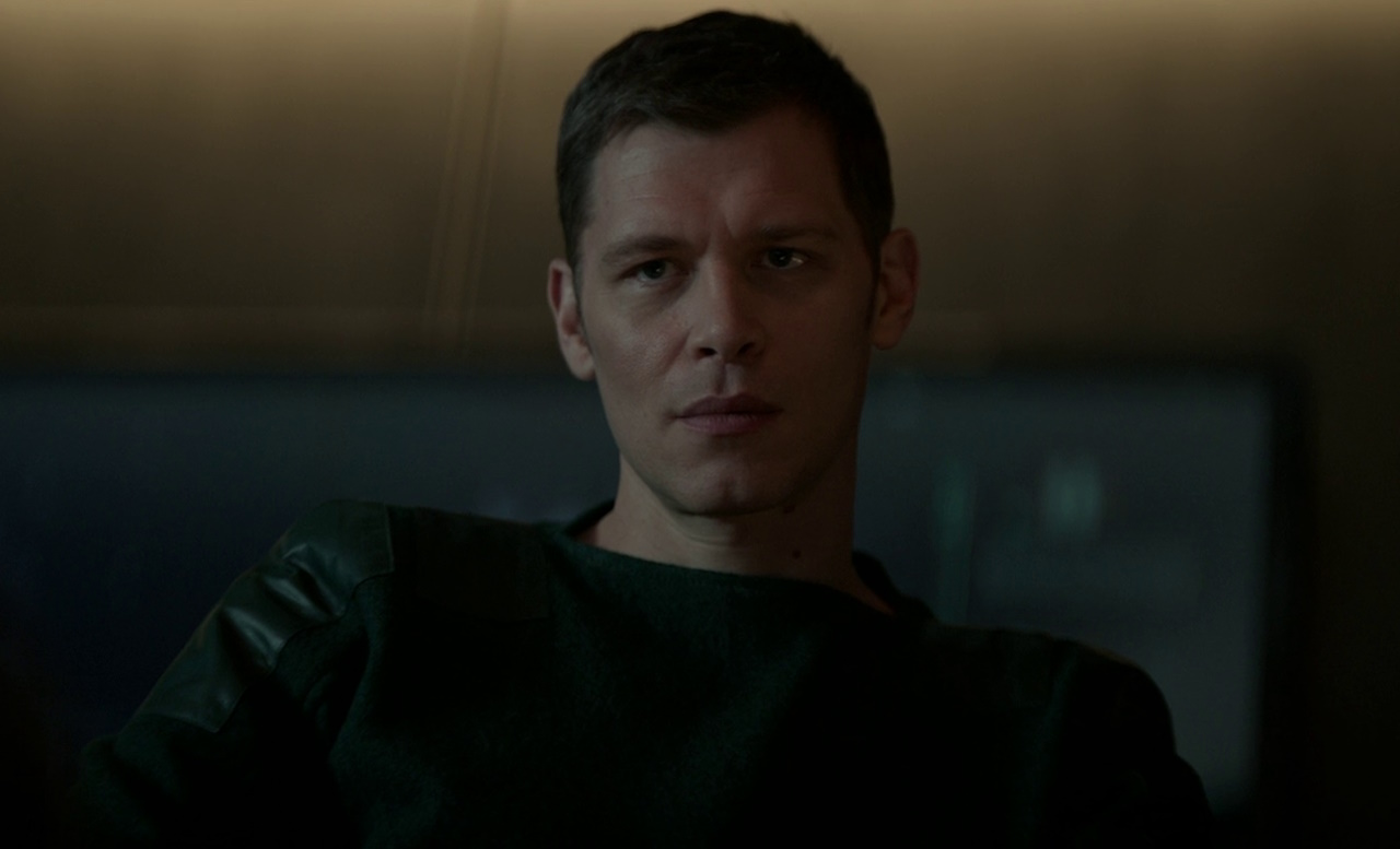 Still frame from Halo Season 2 (2024) showing the character of Ackerson.