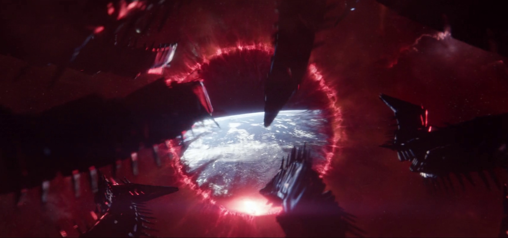 Still frame from Star Trek: Picard Season 1 (2020) showing menancing mechanical tentacles.