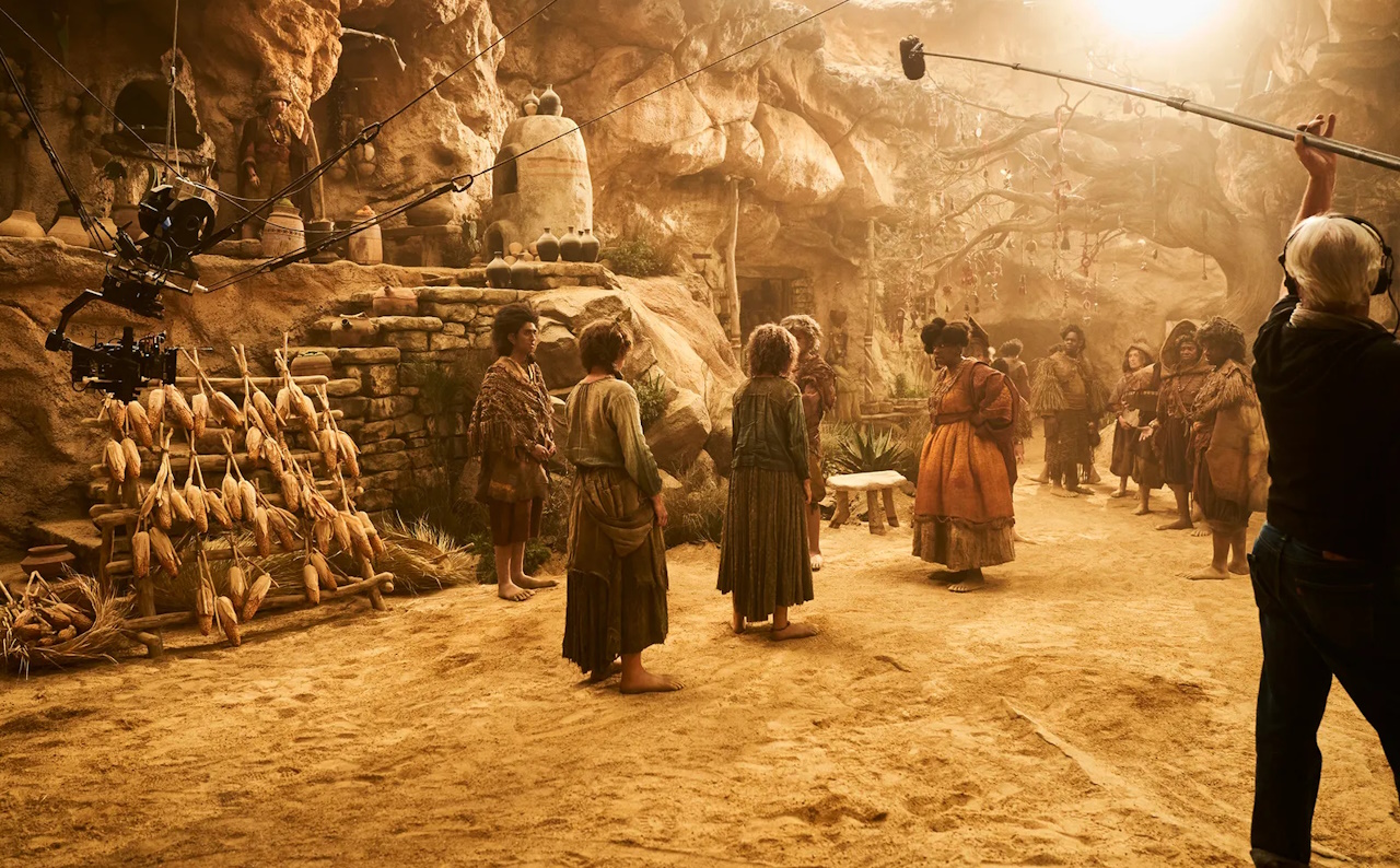 Behind-the-scenes photo from the production of The Lord of the Rings: The Rings of Power.