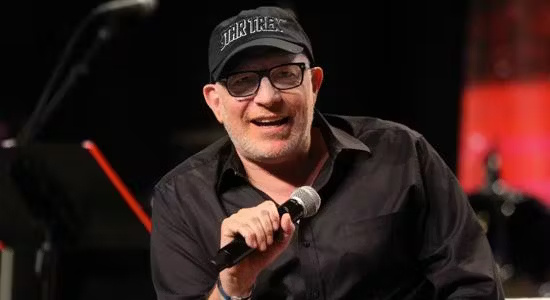 Promo photo of showrunner Akiva Goldsman from StarTrek.com.
