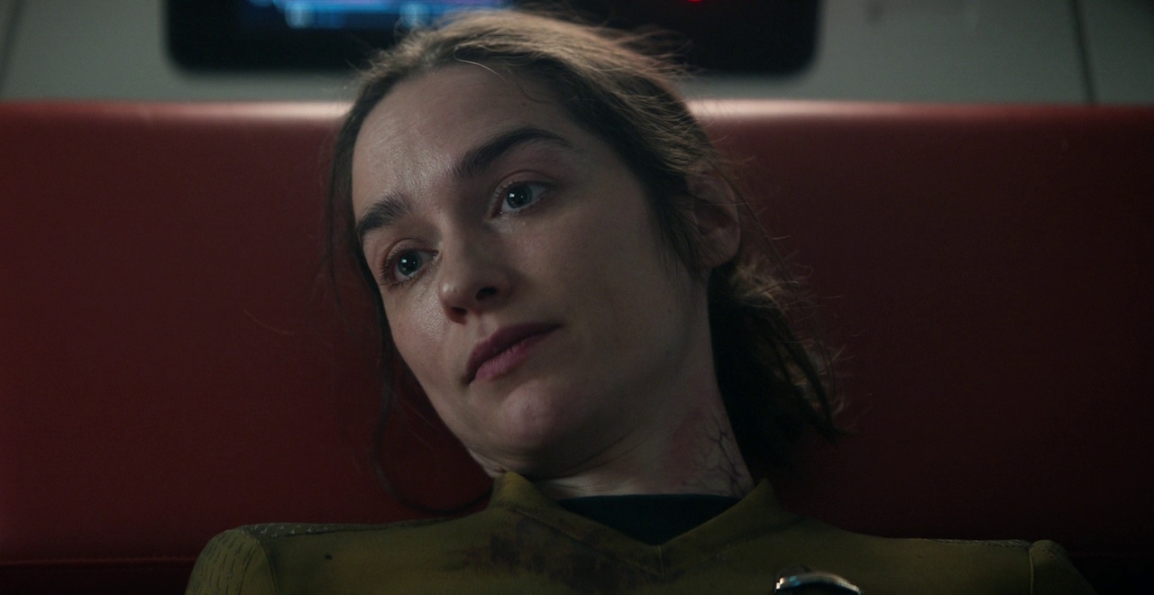Still frame from Star Trek: Strange New Worlds 3x01: Hegemony, Part II, showing Captain Batel in sickbay.