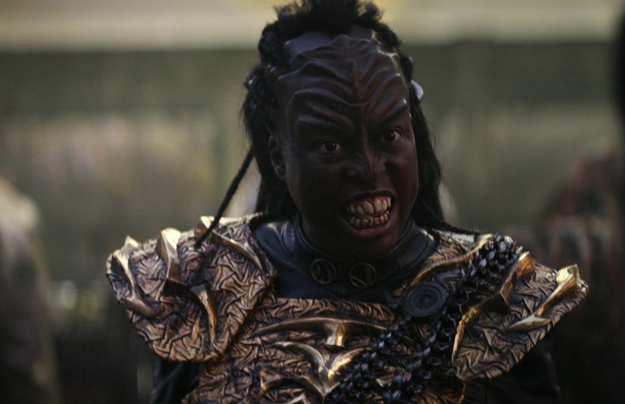 Still frame from Star Trek: Strange New Worlds 3x03: Shuttle to Kenfori, showing Bytha.