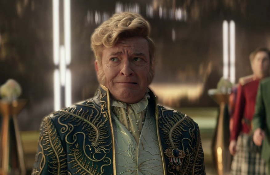 Still frame from Star Trek: Strange New Worlds 3x02 Wedding Bell Blues showing Trelane at the end of the story.