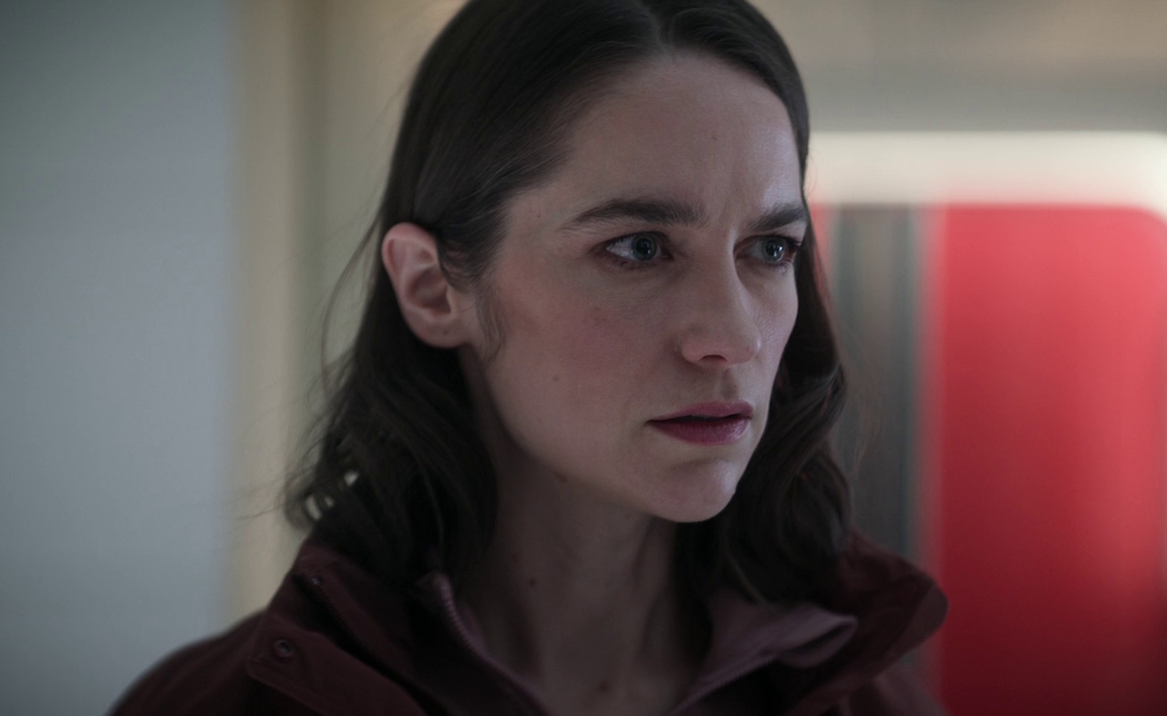 Still frame from Star Trek: Strange New Worlds 3x05 "Through the Lens of Time" showing Captain Batel.