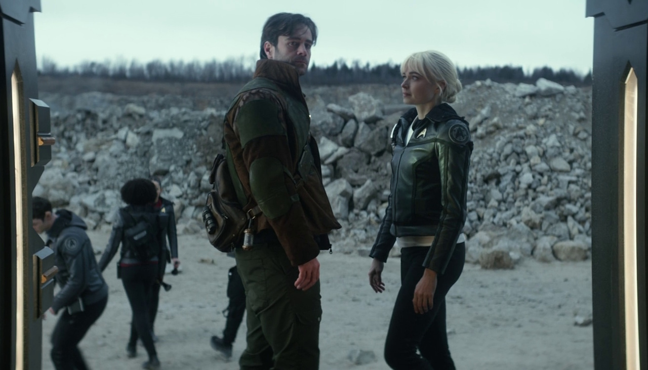 Still frame from Star Trek: Strange New Worlds 3x05 "Through the Lens of Time" showing Dr Korby and Nurse Chapel.