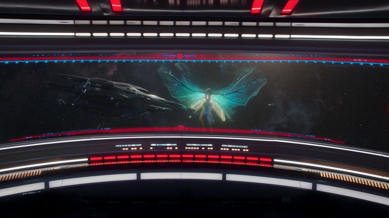 Still frame from Star Trek: Strange New Worlds S03E07 "What Is Starfleet?" showing the main viewscreen showing the Jikaru and the Lutani warship.