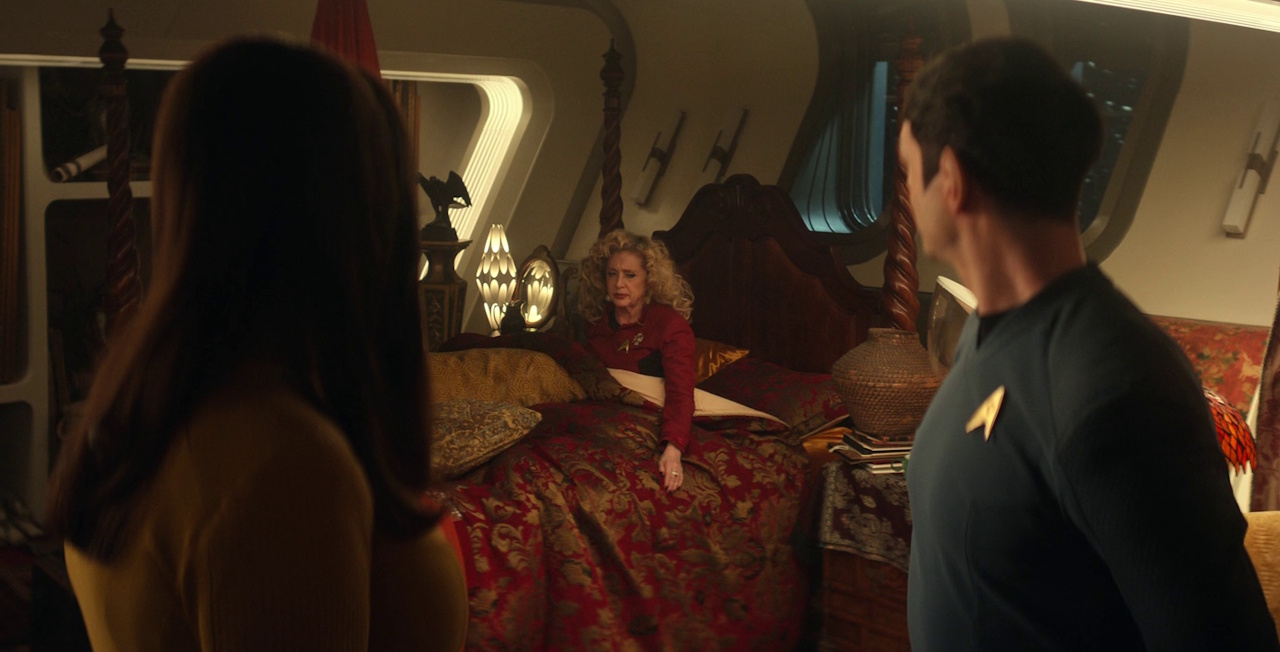Still frame from Star Trek: Strange New Worlds, 3x08, Four-and-a-Half Vulcans showing Pelia in bed.