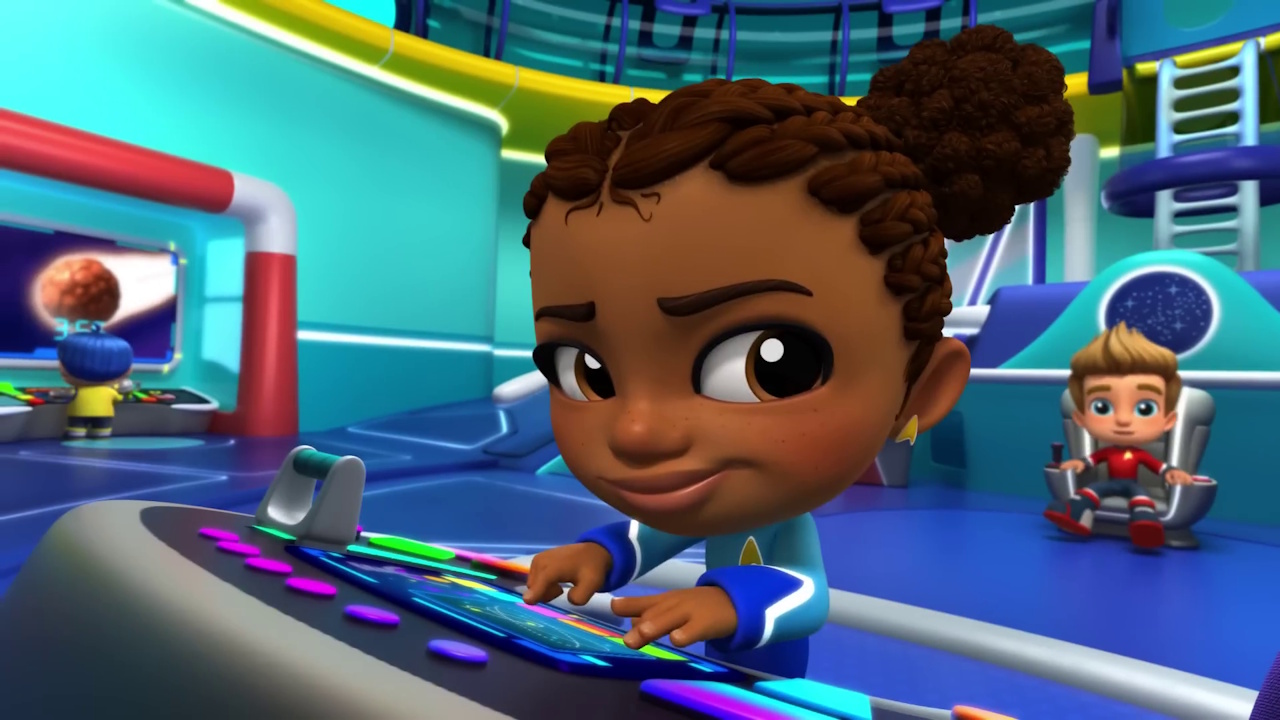 Still frame from Star Trek: Scouts showing Roo, with Sprocket and JR in the background.