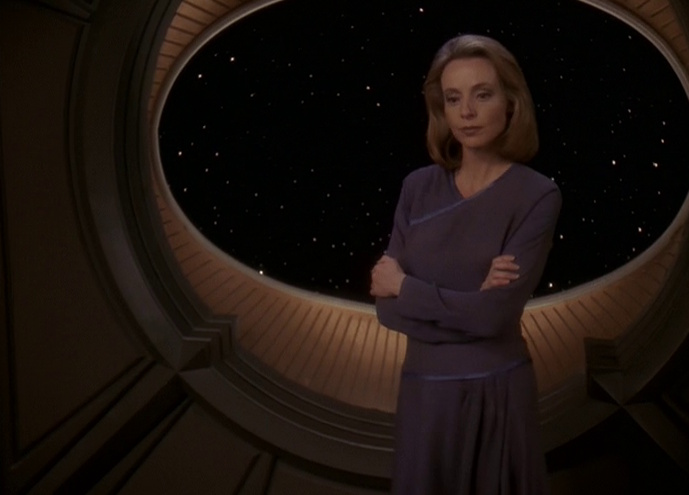 Still frame from Star Trek: DS9 showing Arissa.