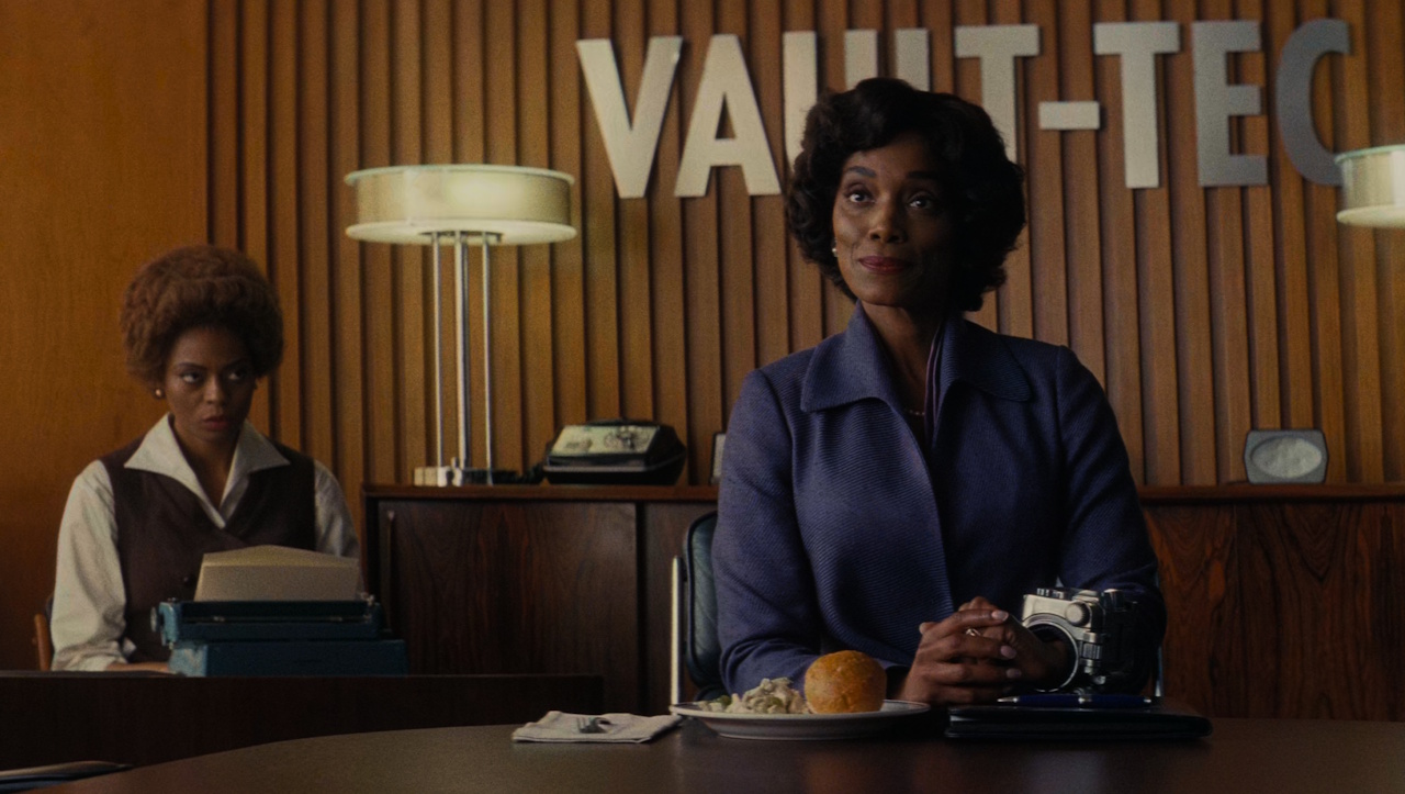 Still frame from Fallout S2 showing Betty and Barb.