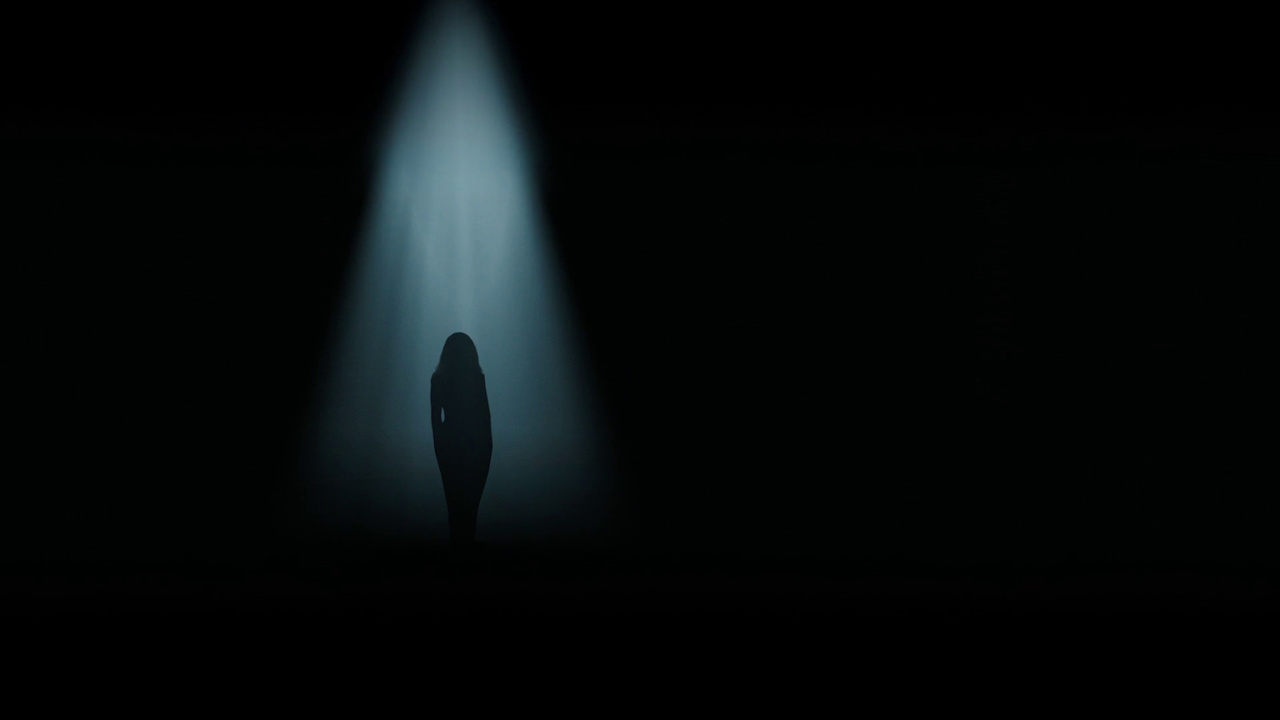 Still frame from Star Trek SFA S1 showing a spotlight