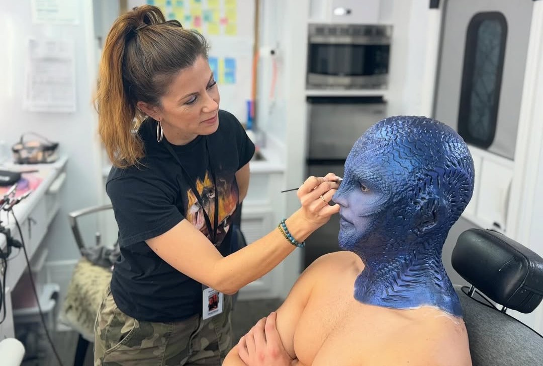 Behind-the-scenes photo from Star Trek SFA S1 showing Darem's makeup