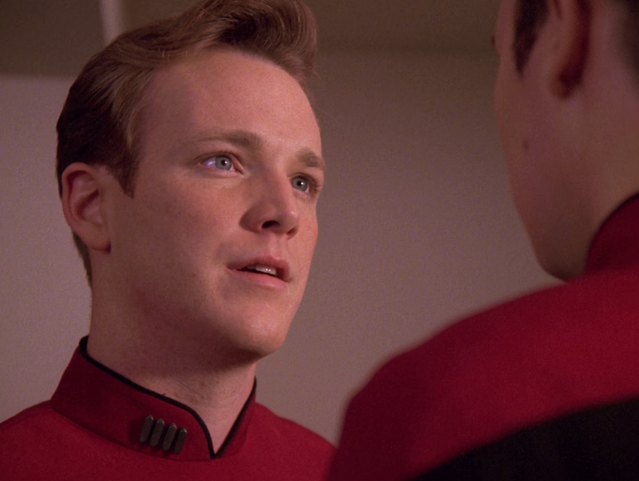 Still frame from Star Trek TNG S5 showing Nick Locarno