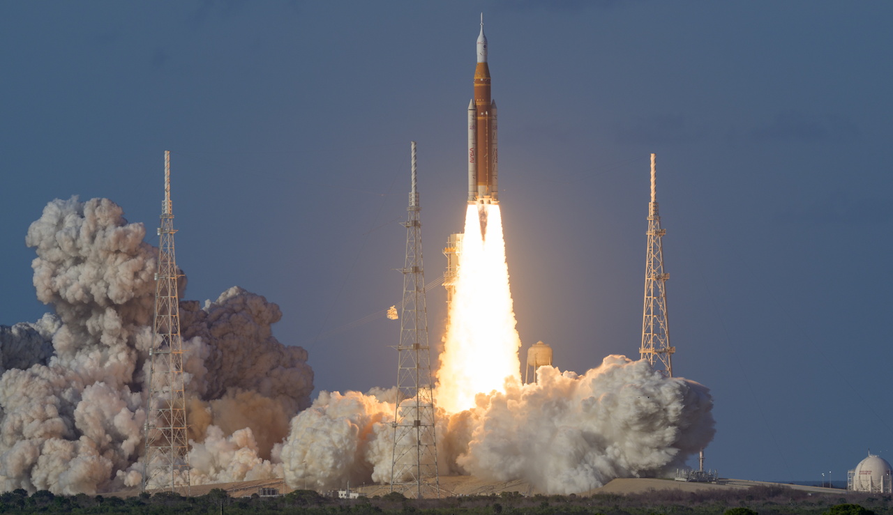 Artemis II/SLS launching from Florida