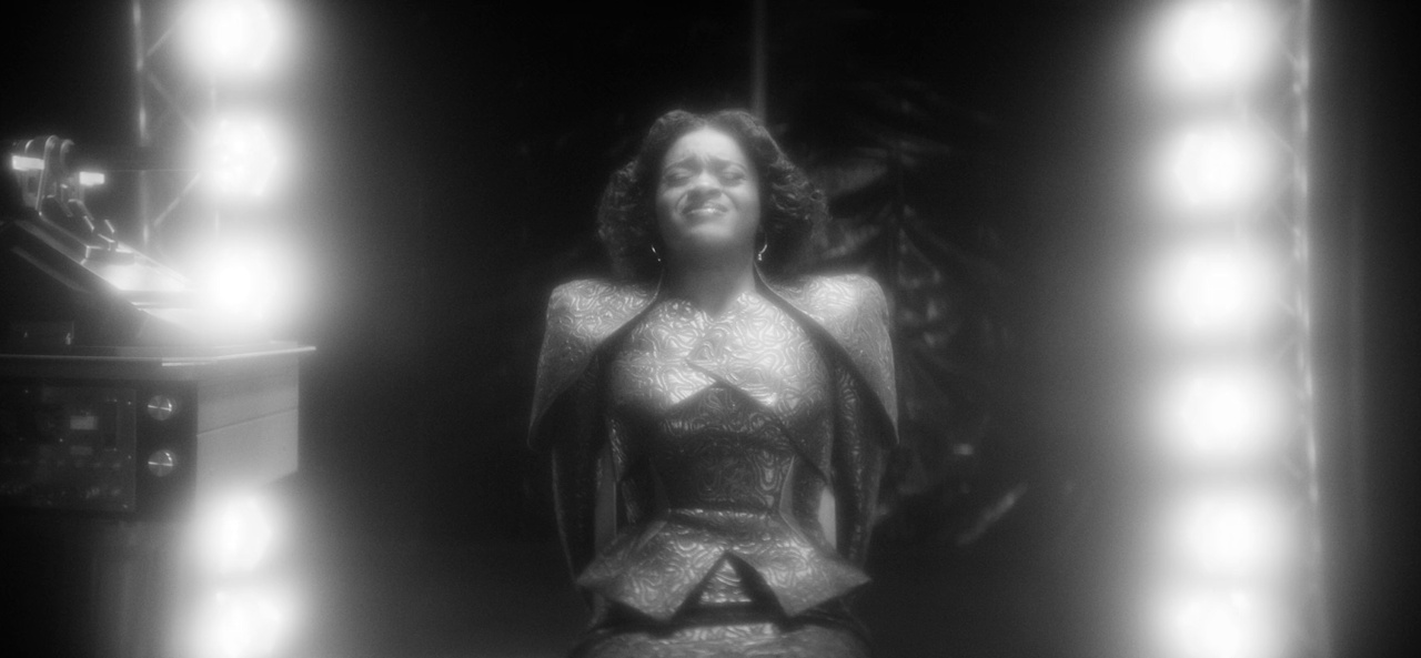 Still frame from Star Trek SNW 4x04 showing Uhura being tortured by the brain-alyser