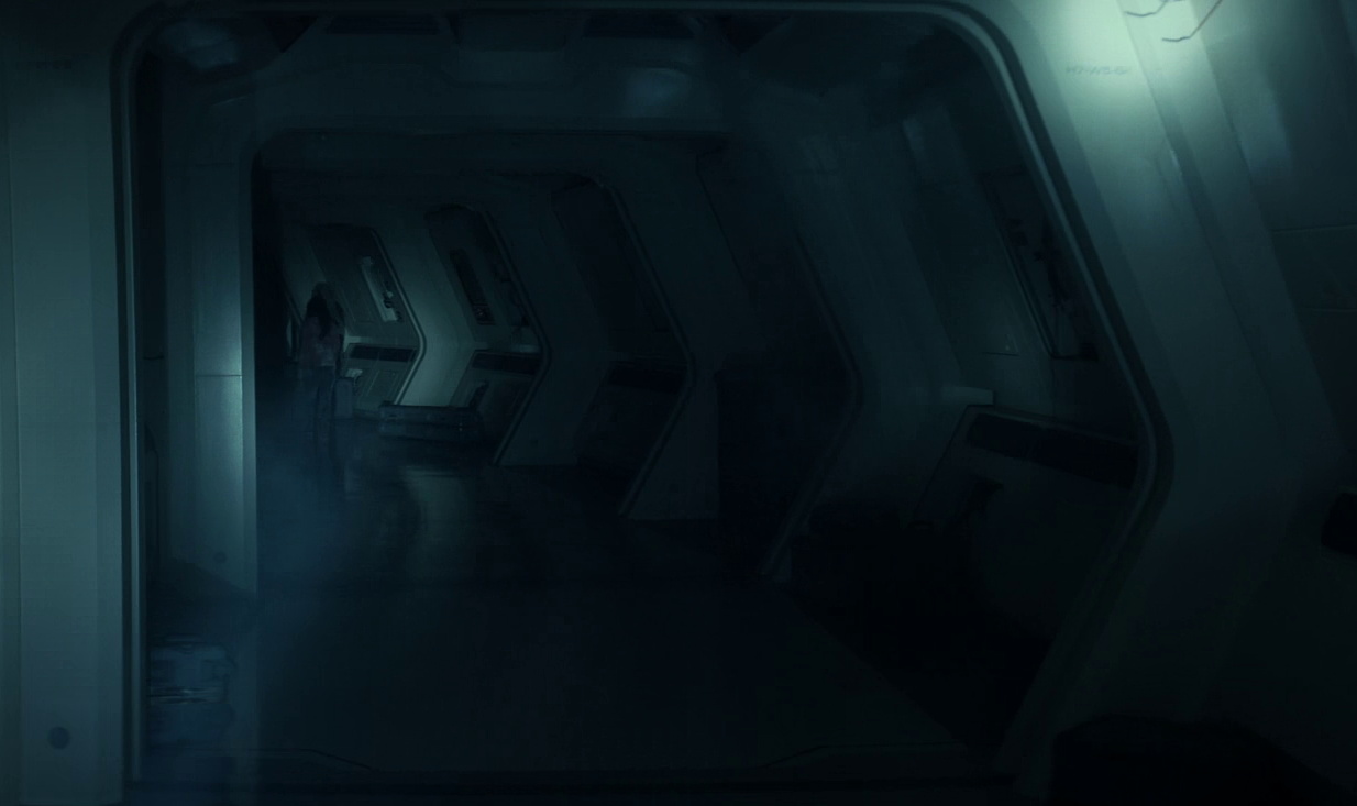 Still frame from Star Trek SNW 4x02 showing Harper in the hallway