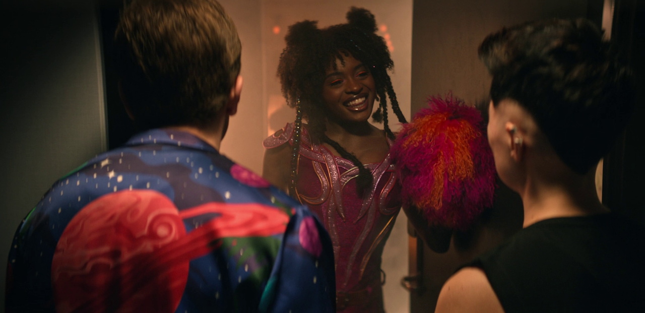 Still frame from Star Trek SNW 4x03 showing Uhura in the doorway