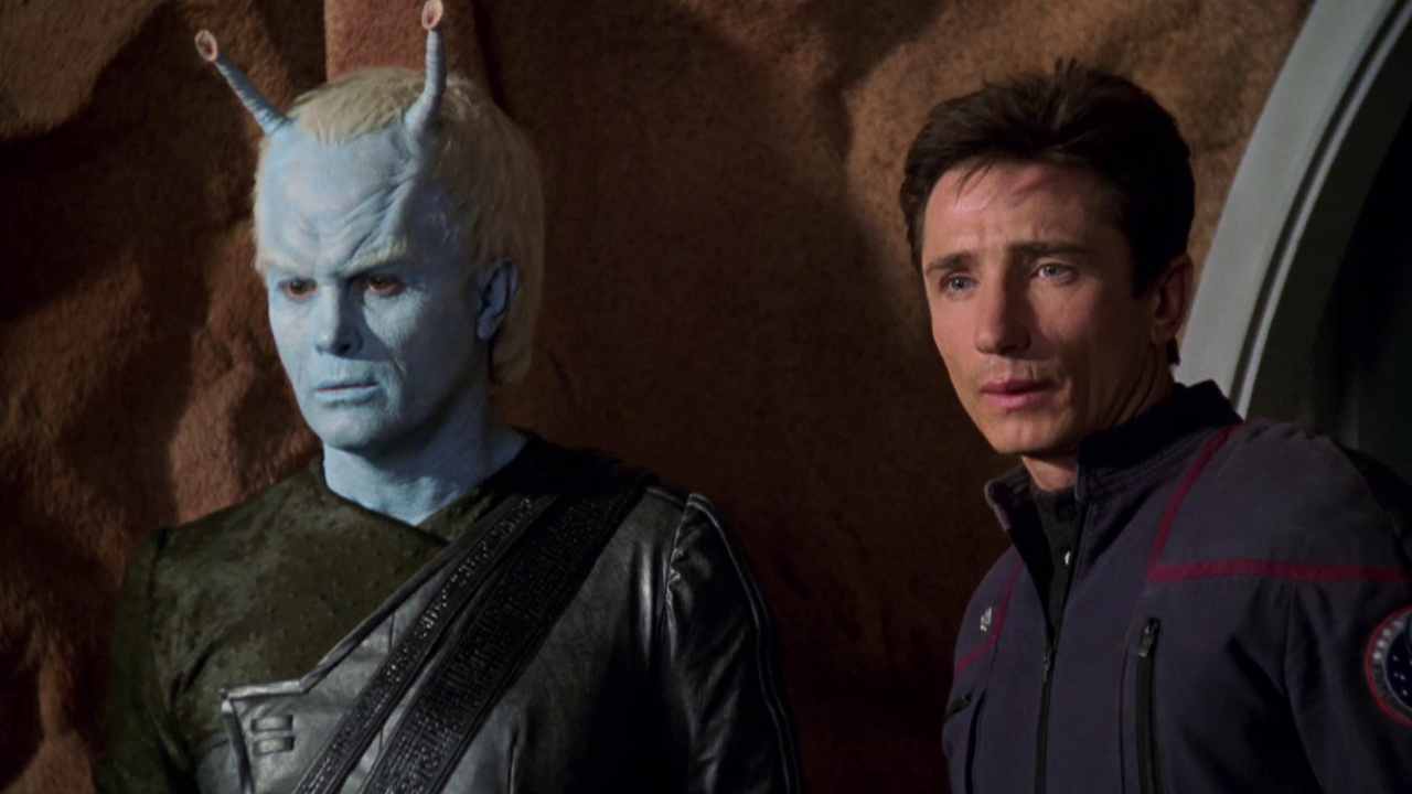 Still frame from Star Trek ENT 1x07 showing Shran with Reed
