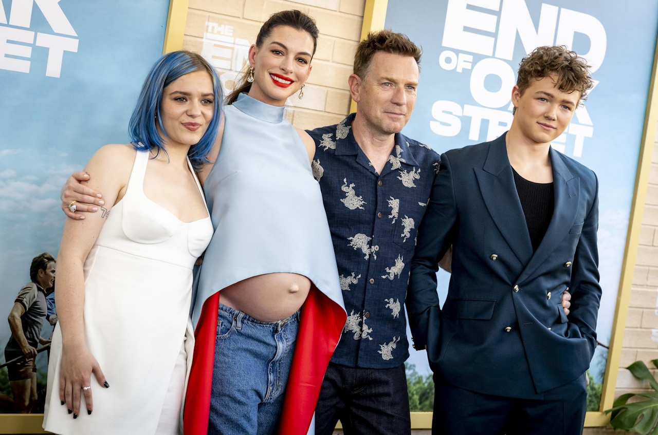 Photo of the stars of The End of Oak Street (2026) at the premire