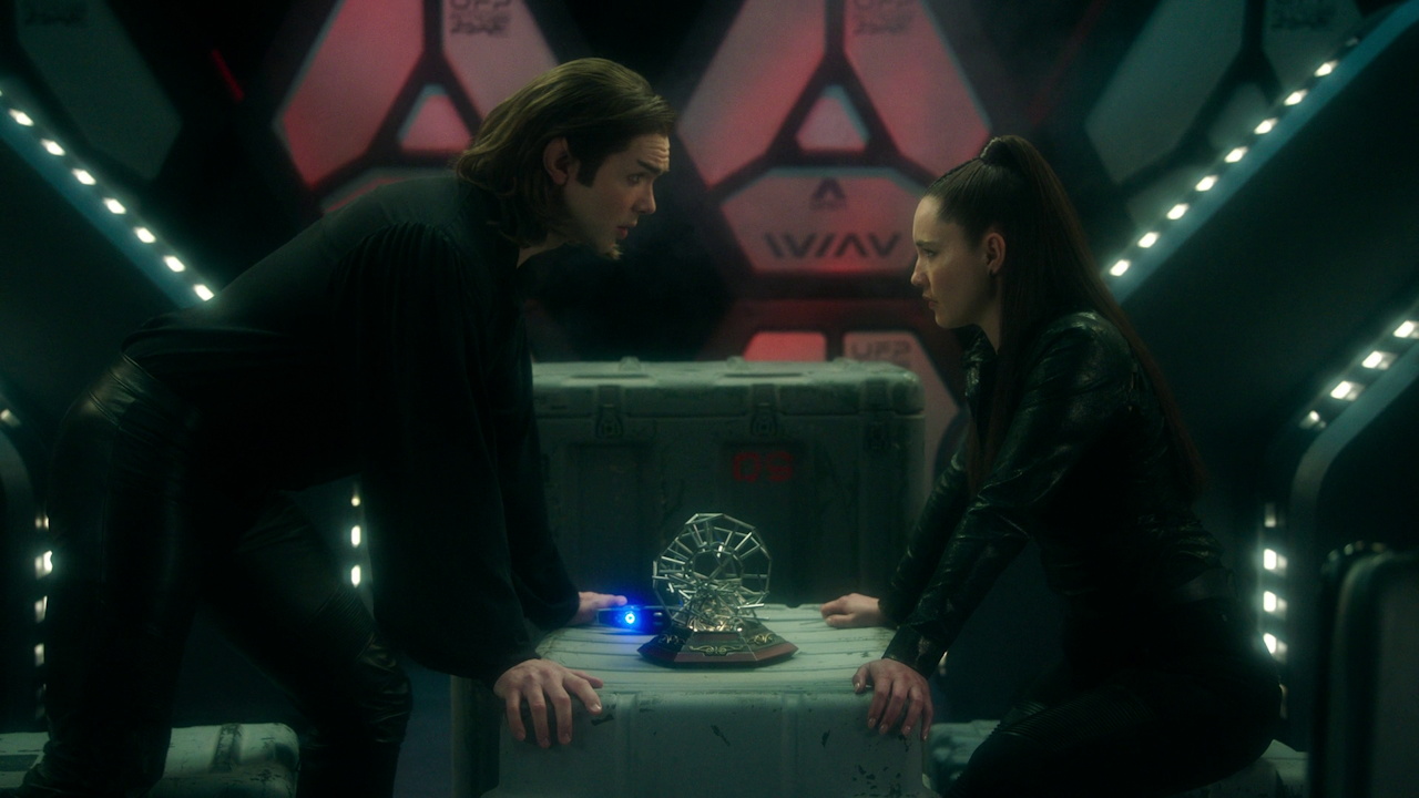 Still frame from Star Trek SNW 4x07 showing La'an with fake Sybok