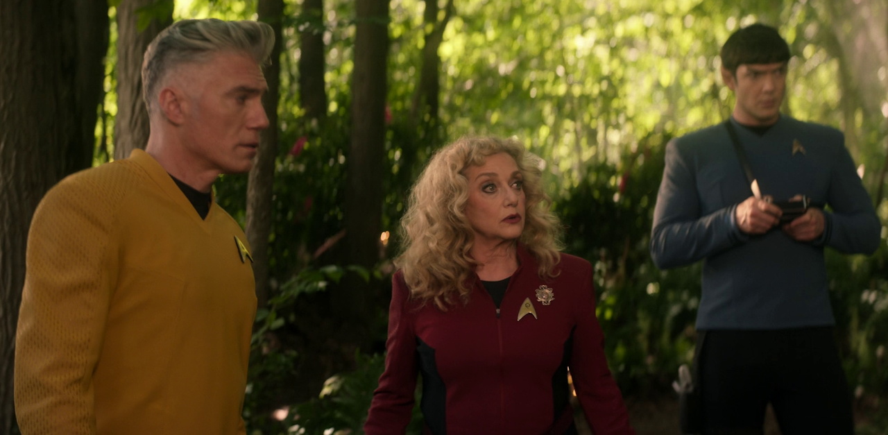 Still frame from Star Trek SNW 4x09 showing Pelia with Pike and Spock