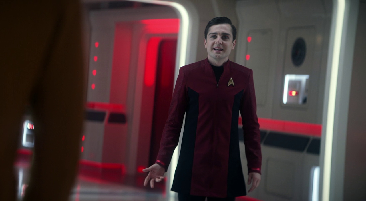 Still frame from Star Trek SNW 4x08 showing Scotty in a skant
