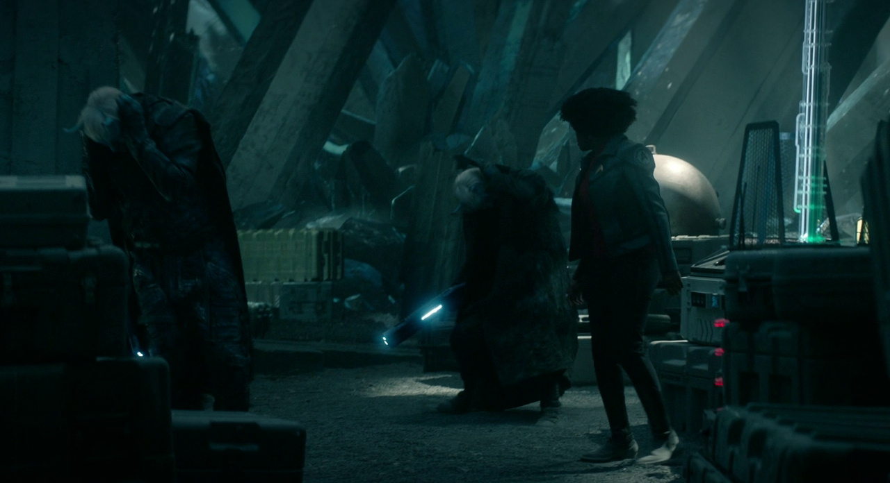 Still frame from Star Trek SNW 4x08 showing Uhura's attack on the Andorians