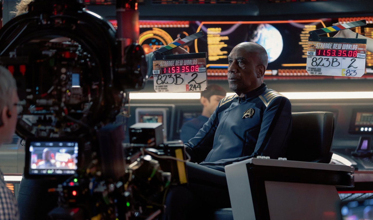 Behind-the-scenes photo from the set of Star Trek SNW S4 showing Joe Morton as Badmiral Reeger