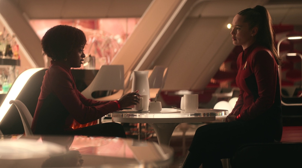 Still frame from Star Trek SNW 4x10 showing La'an with Uhura