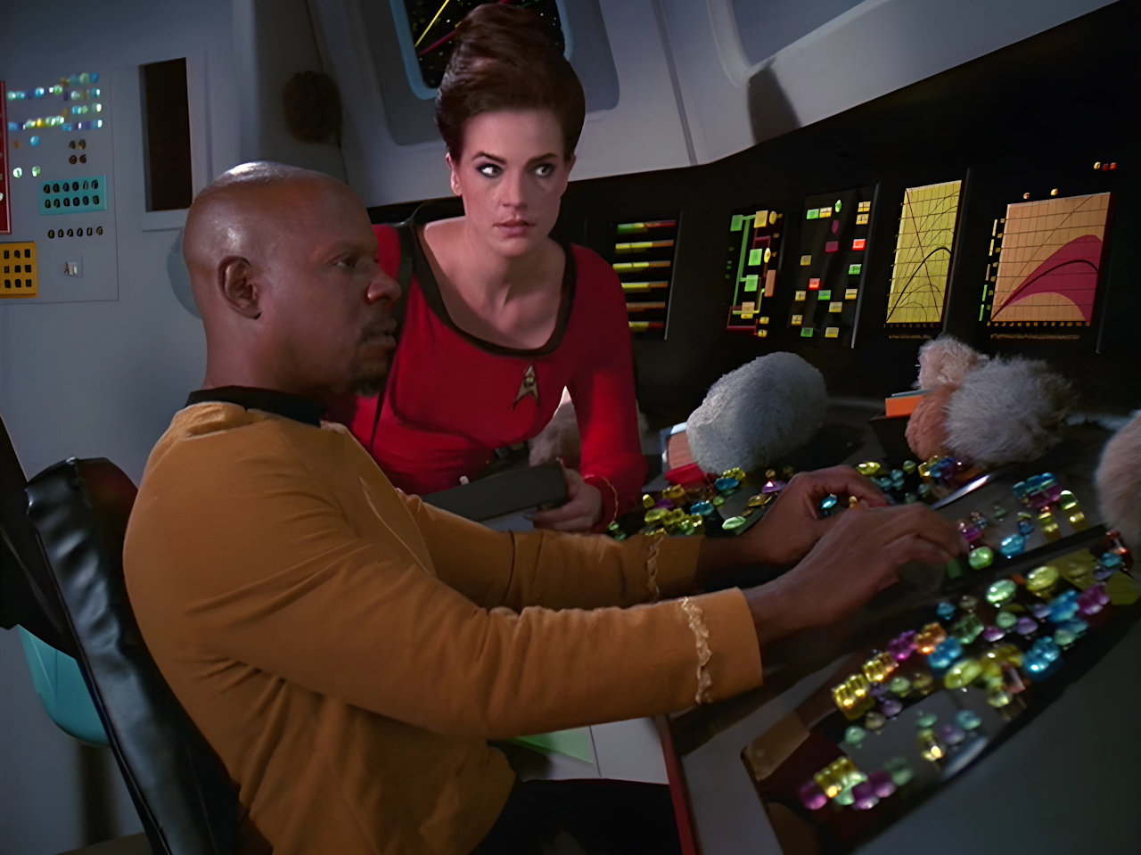 (AI upscaled) still frame from Star Trek DS9 5x06 showing Sisko and Dax on the Enterprise bridge